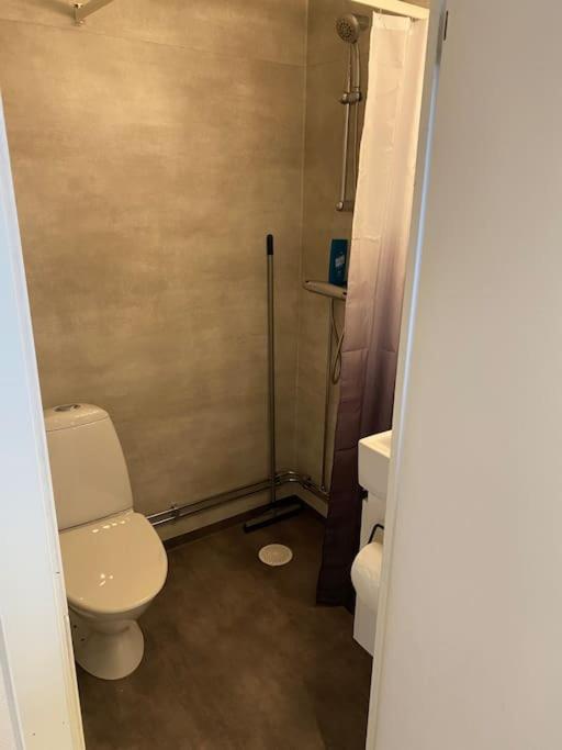 Stuga Pa Oe / Naerhet Till Vatten Mariestad Esterno foto